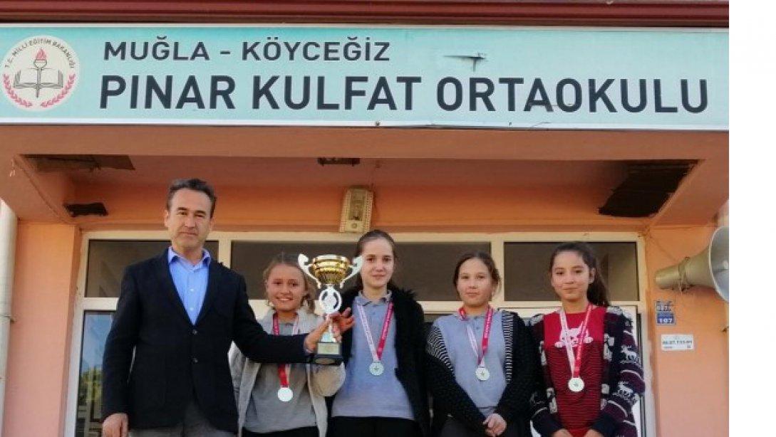 Pınar Kulfat Ortaokulu'nun Yıldız Kızlar'ı Muğla'yı Temsil Edecek