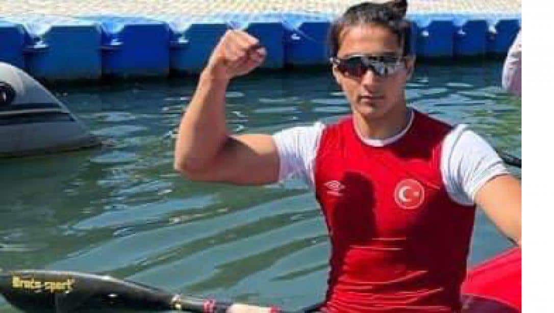 Kano Milli Takım Sporcumuz Kaan KARAHAN,  Azerbaycan'dan Altın Madalya Getirdi