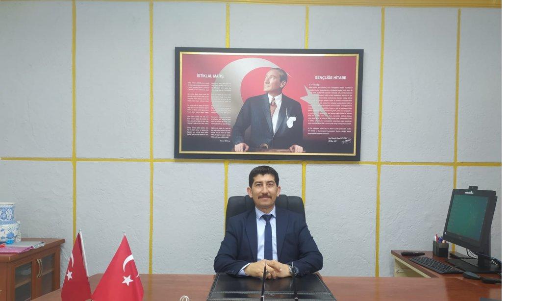 Milli Eğitim Müdürü Kerem KARAHAN'ın 18 Mart Şehitler Günü ve Çanakkale Deniz Zaferi'nin 109. Yıl Dönümü Mesajı