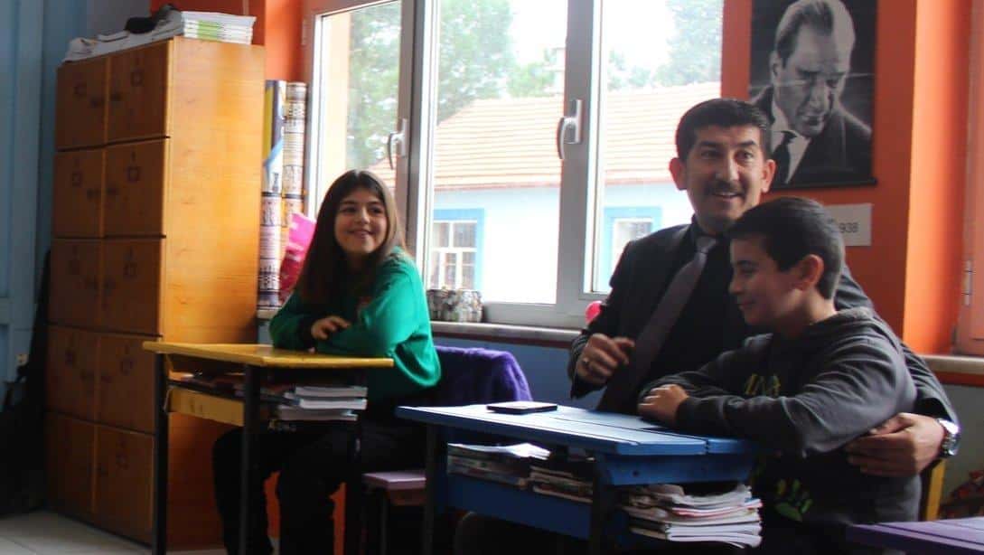 Milli Eğitim Müdürü Kerem KARAHAN, Döğüşbelen İlkokulu ve Ortaokuluna Ziyarette Bulundu